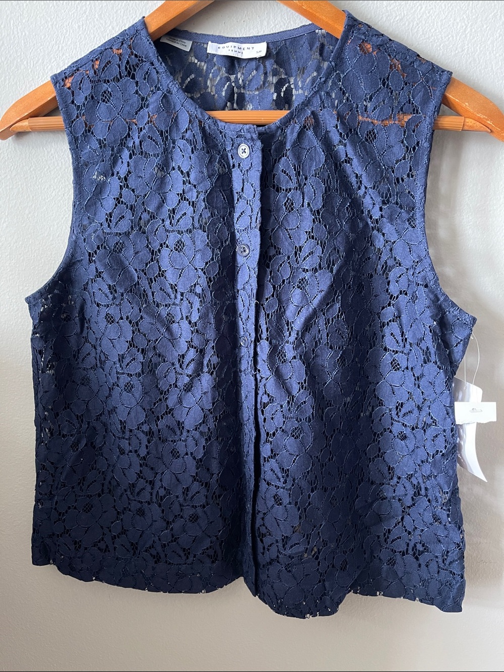 Equipment dark Navy cotton Lace Sleeveless cropped top blouse